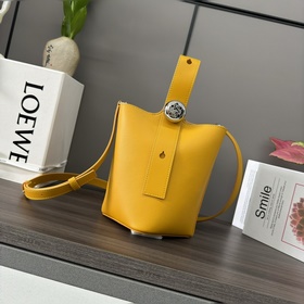 Сумка-ведро Loewe mini из мягкой теляч