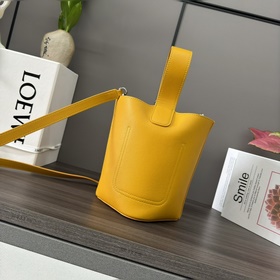 Сумка-ведро Loewe mini из мягкой теляч