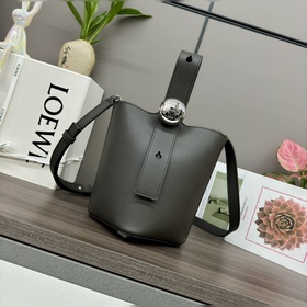Сумка-ведро Loewe mini из мягкой зерни