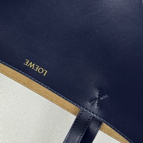 Новая модель Loewe — небольшая сумка P