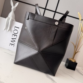 Новая сумка Loewe Puzzle Fold Tote из