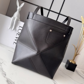 Новая сумка Loewe Puzzle Fold Tote из