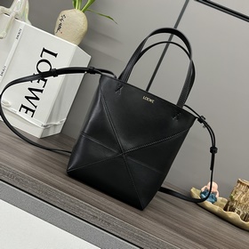 Новая мини-сумка Puzzle Fold от Loewe