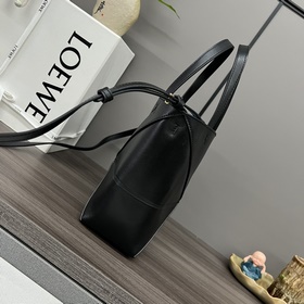 Новая мини-сумка Puzzle Fold от Loewe