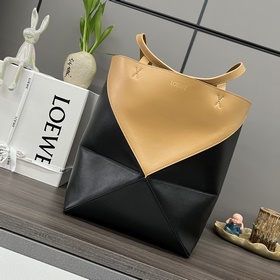 Новая модель Loewe — небольшая сумка P