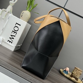 Новая модель Loewe — небольшая сумка P