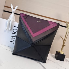 Новая сумка Puzzle Fold от Loewe отлич
