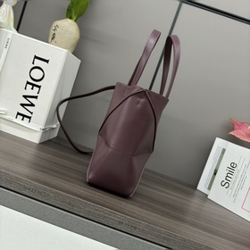 Новая мини-сумка Puzzle Fold от Loewe