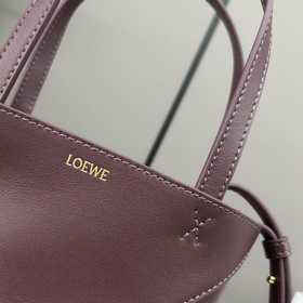 Новая мини-сумка Puzzle Fold от Loewe 