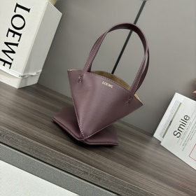 Новая мини-сумка Puzzle Fold от Loewe 
