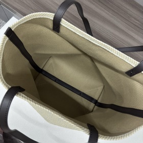 Новая модель Loewe： маленькая сумка Pu