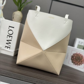 Новая модель Loewe — небольшая сумка P