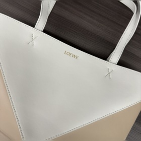 Новая модель Loewe — небольшая сумка P