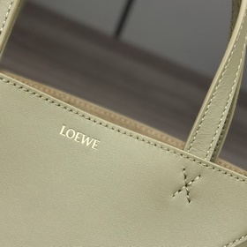 Новая мини-сумка Puzzle Fold от Loewe 