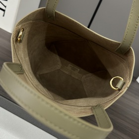 Новая мини-сумка Puzzle Fold от Loewe 