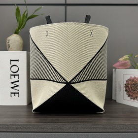 Новая сумка Puzzle Fold от Loewe. Эта