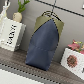 Новая модель Loewe — небольшая сумка P