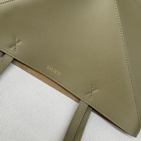 Новая модель Loewe — небольшая сумка P