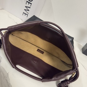 Сумка-тоут Loewe Flamenco Purse из мяг