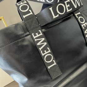 Сумка Loewe Fold Shopper из телячьей к