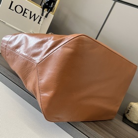 Сумка Loewe Fold Shopper из телячьей к