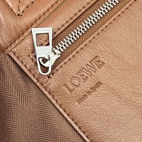 Сумка Loewe Fold Shopper из телячьей к