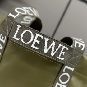 Сумка Loewe Fold Shopper из телячьей к