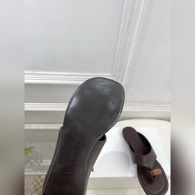 LOEWE 26SS — новинки весна-лето 202