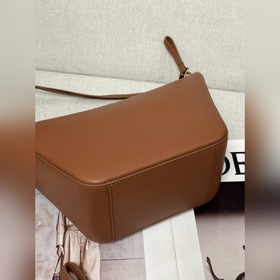 Оригинальная кожа  Loewe  Классичес