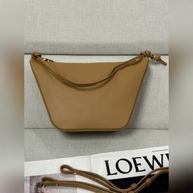 Оригинальная кожа  Loewe  Теплый пе