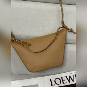 Оригинальная кожа  Loewe  Теплый пе
