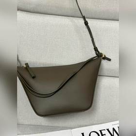 Оригинальная кожа  Loewe  Темно-хак