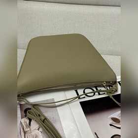 Оригинальная кожа  Loewe  Глиняно-з