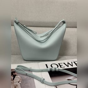 Оригинальная кожа  Loewe  Гляциаль