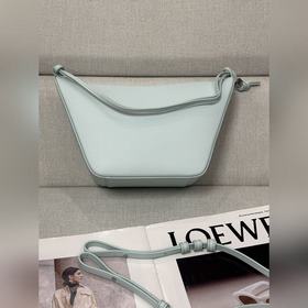 Оригинальная кожа  Loewe  Гляциаль