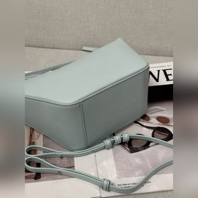 Оригинальная кожа  Loewe  Гляциаль