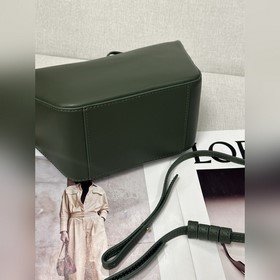 Оригинальная кожа  Loewe  зелёный ц