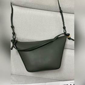 Оригинальная кожа  Loewe  зелёный ц