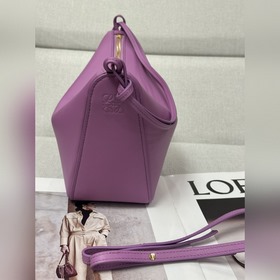 Оригинальная кожа  Loewe  Розово-бо