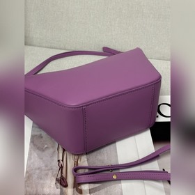 Оригинальная кожа  Loewe  Розово-бо