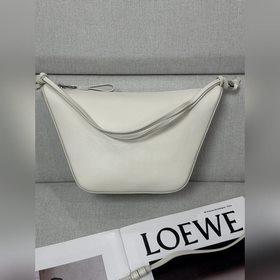 Оригинальная кожа  Loewe  Мягкий бе