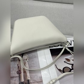 Оригинальная кожа  Loewe  Мягкий бе