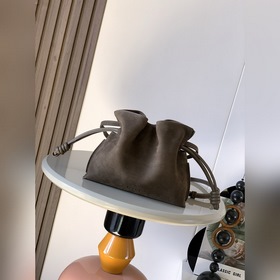 Новая коллекция «Сюрприз» — клатч Flam
