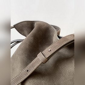 Новая коллекция «Сюрприз» — клатч сред