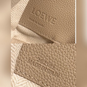 Loewe   Мягкая зернистая телячья кож