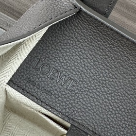 Loewe   Мягкая зернистая телячья кож