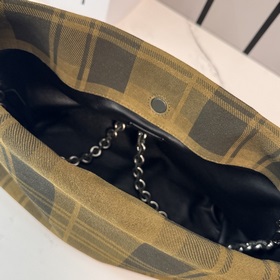 Loewe  Классическая сумка-клатч средн