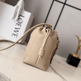 Средняя сумка Loewe Flamenco Purse из 