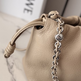 Средняя сумка Loewe Flamenco Purse из 
