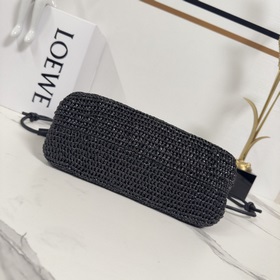 Средняя сумка Ola от Loa из рафии кожи